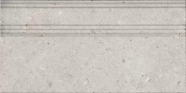 Фото Плинтус FME015R Риккарди серый светлый матовый обрезной 20x40 Россия