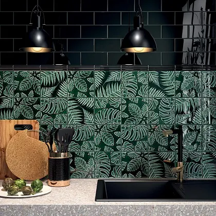 Фото Декор SFD001 Сантана 3 структура зеленый темный глянцевый 15х15 Россия
