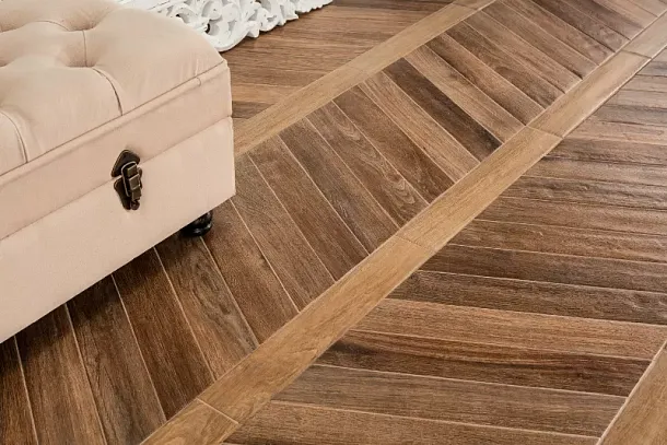 Керамогранит J86582 Vintage Brune CHEVRON 7,5x40,7 для гостиной, для кухни, для прихожей Фото Керамогранит J86582 Vintage Brune CHEVRON 7,5x40,7 Италия