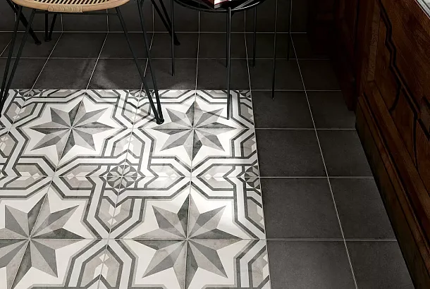 Фото Декор Equipe 24416 Art Nouveau Padua Black 20х20 Испания